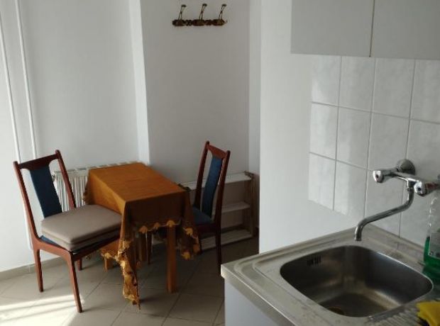 Kis apartman 1